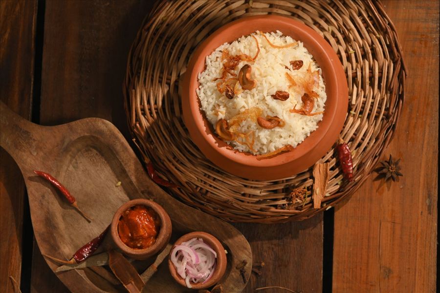 Biryani in a clay pot