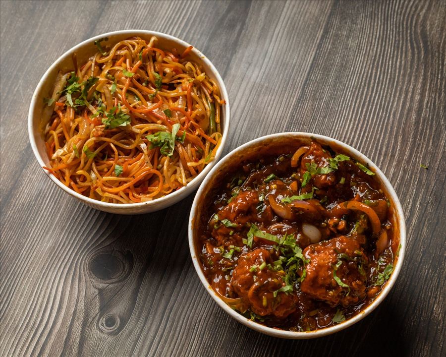 Indo Chinese noodles and chilli dish